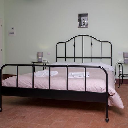 In Collegiata Bed & Breakfast Foiano Della Chiana Exterior photo