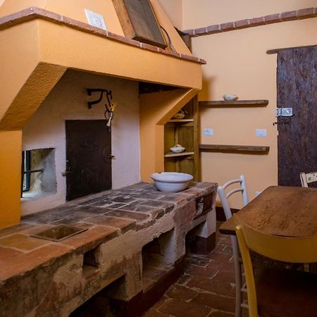 In Collegiata Bed & Breakfast Foiano Della Chiana Exterior photo