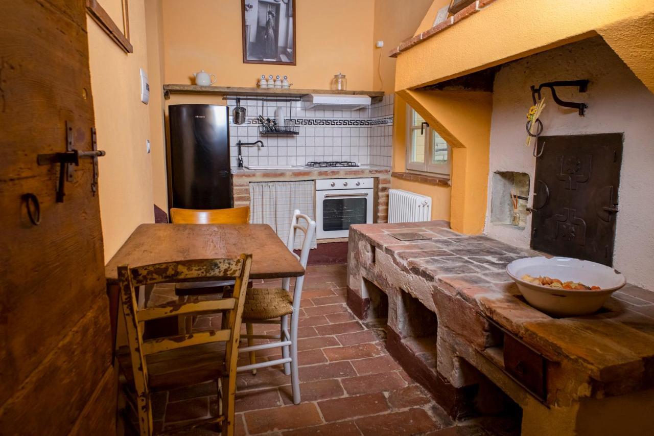 In Collegiata Bed & Breakfast Foiano Della Chiana Exterior photo