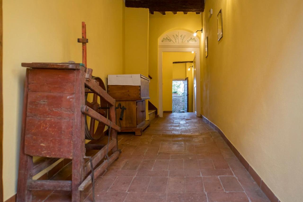 In Collegiata Bed & Breakfast Foiano Della Chiana Exterior photo