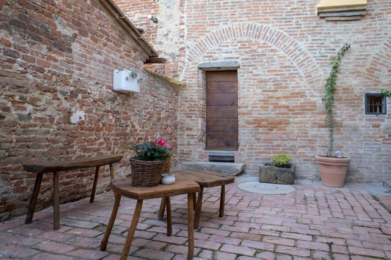 In Collegiata Bed & Breakfast Foiano Della Chiana Exterior photo